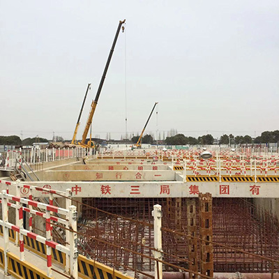 中铁三局建设吊装