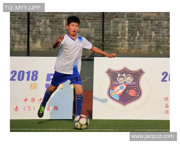 足球明星黑娃高清图片欣赏与背后故事揭秘 足球明星黑娃高清图片欣赏与背后故事揭秘