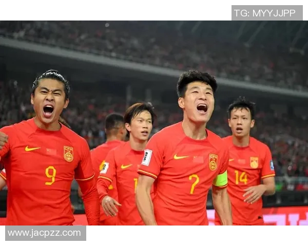 中国足球明星解约引发热议球迷期待新篇章与未来发展