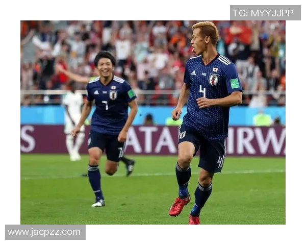 日本足球明星面具背后的故事与荣耀揭秘