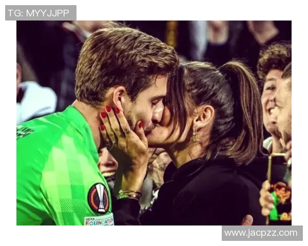 足球明星身边的靓女们她们的魅力与风采究竟如何揭秘明星背后的爱情故事