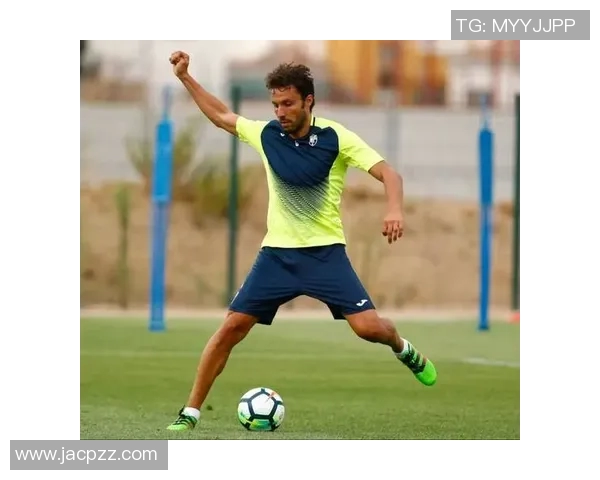 特内里费与维罗纳激战正酣谁能在这场对决中笑到最后 特内里费与维罗纳激战正酣谁能在这场对决中笑到最后